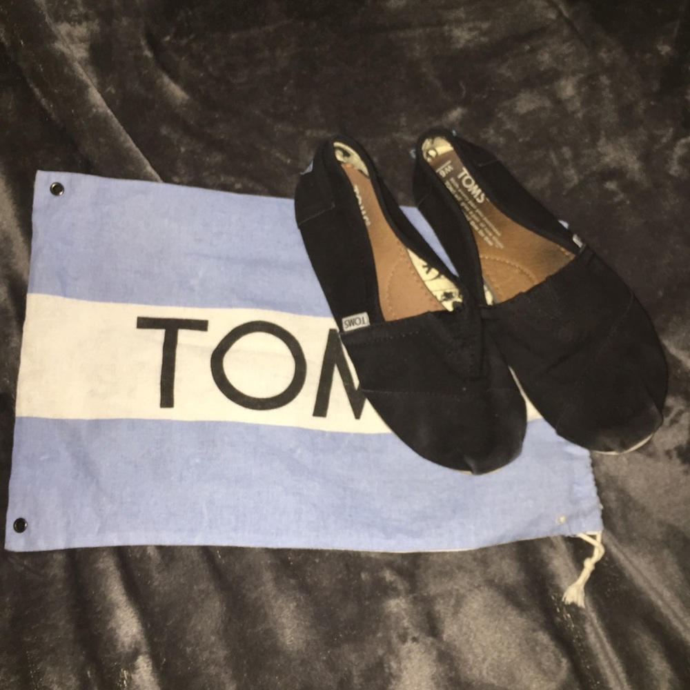 black Toms